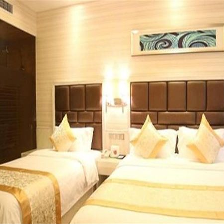 Days Inn Hotspring Xiamen Exteriör bild