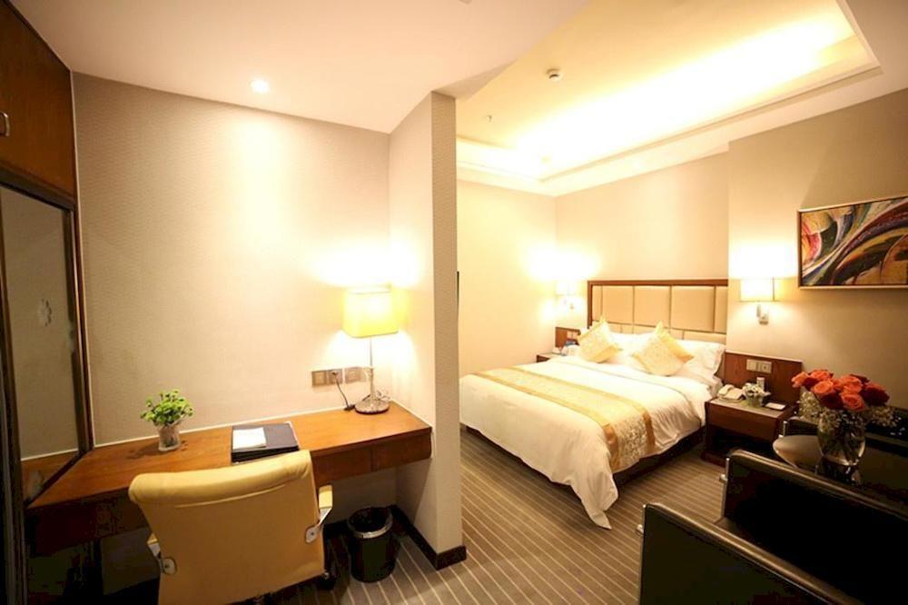 Days Inn Hotspring Xiamen Exteriör bild