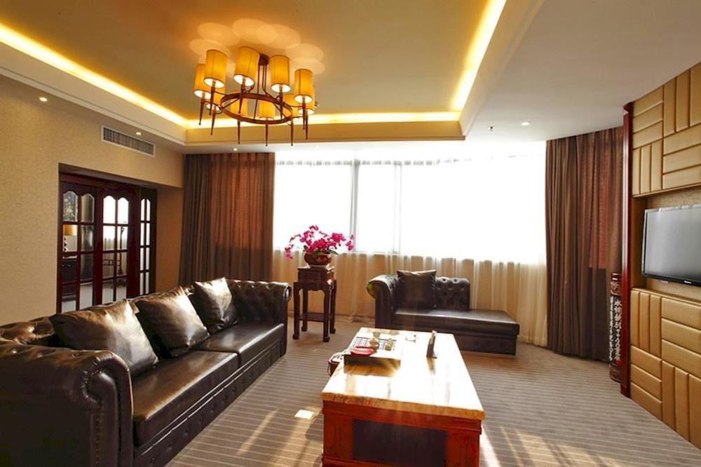 Days Inn Hotspring Xiamen Exteriör bild