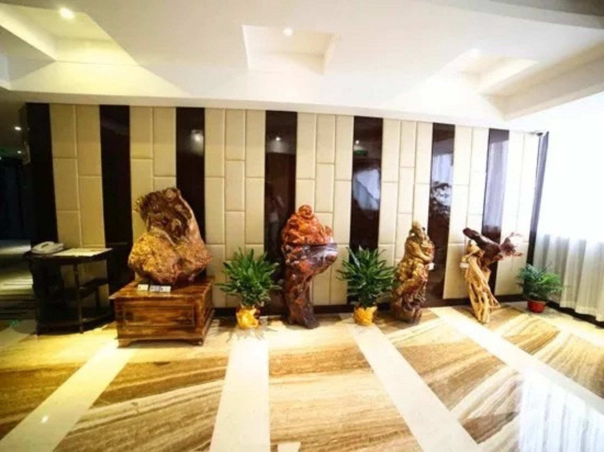 Days Inn Hotspring Xiamen Exteriör bild